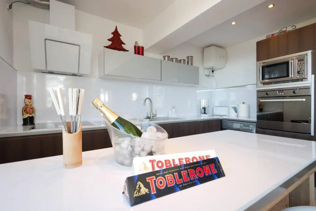 3 Bdrm Penthouse In Sierra Nevada - 10 Pax Apartman