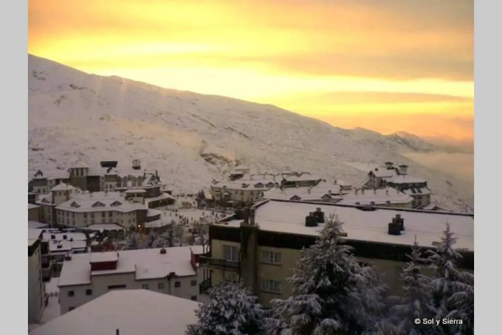 3 Bdrm Penthouse In Sierra Nevada - 10 Pax Apartment