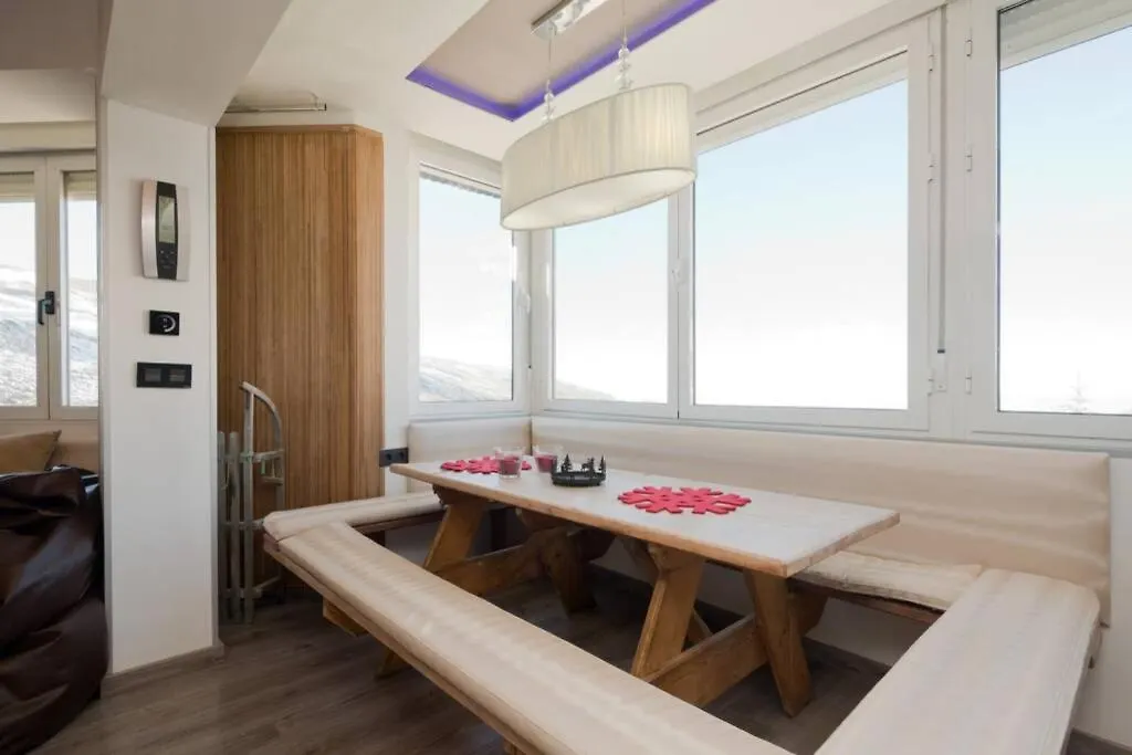 3 Bdrm Penthouse In Sierra Nevada - 10 Pax Apartment